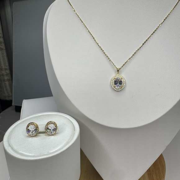 Elegant 18K Gold and Sterling Silver Necklace & Earring Set - Picture 7 of 9